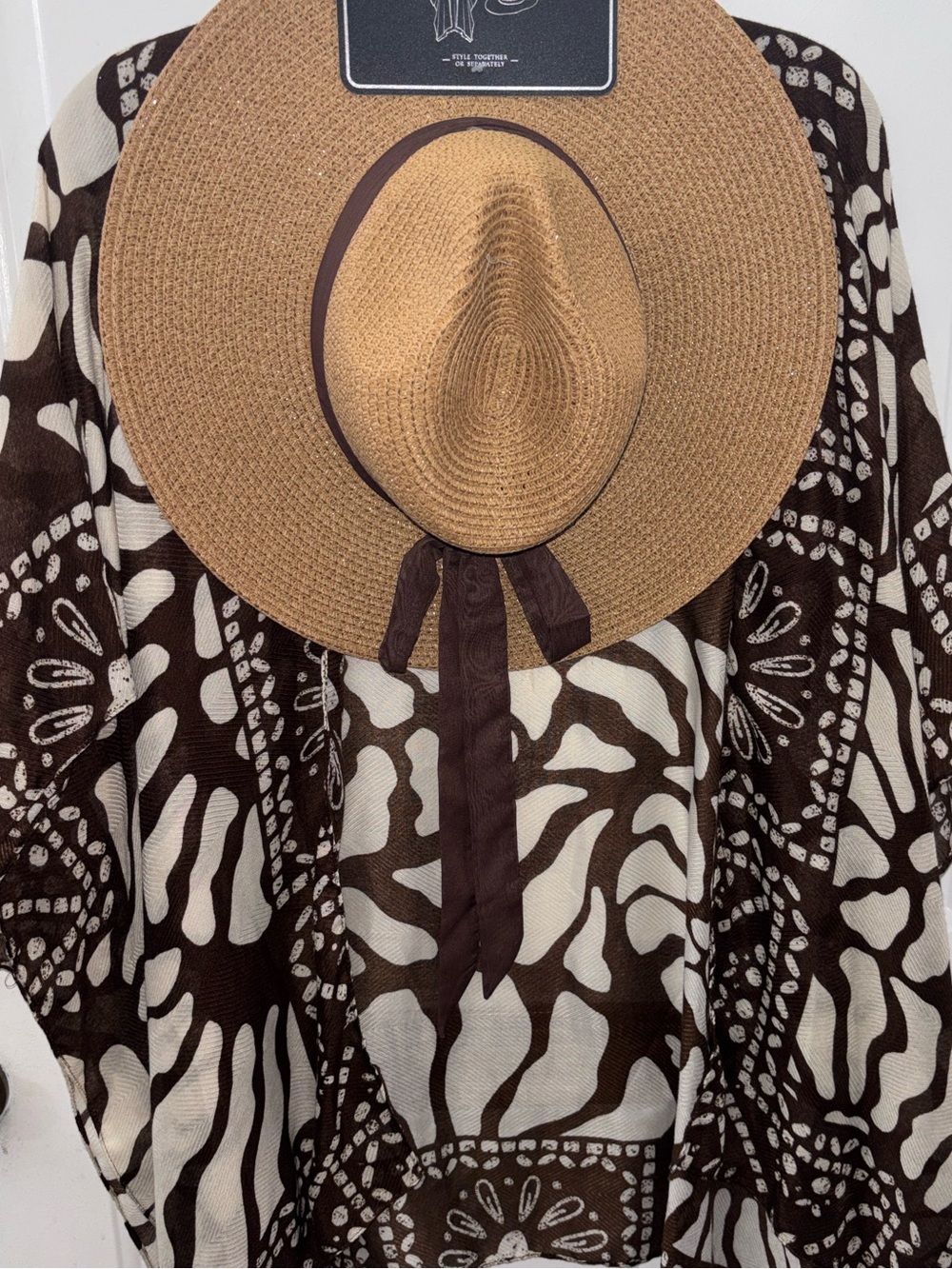 Vince Camuto Ruana w/Panama Hat & matching Kimono, NWT